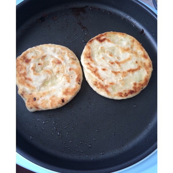 圆葱水饺做法：传统美食的新颖做法